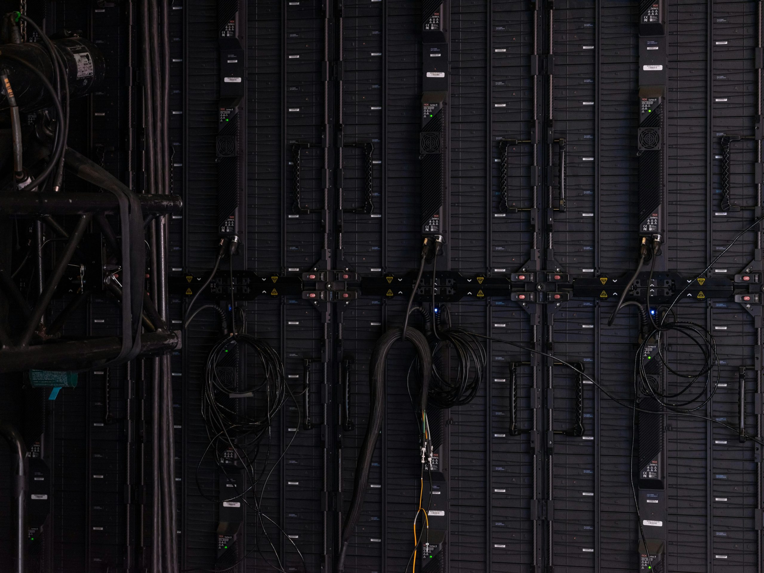 Infographic illustrating server failover process