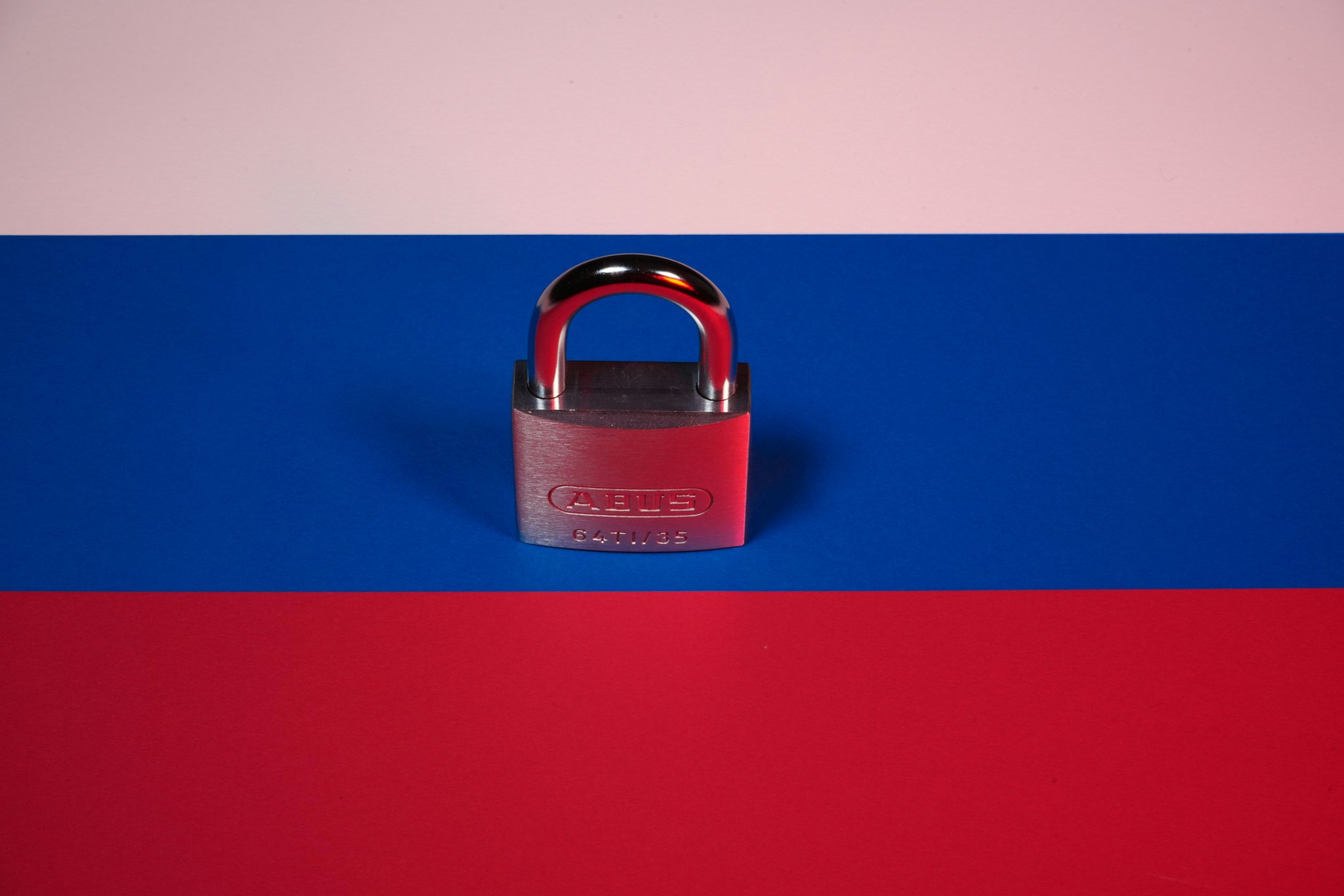 Cracking the Code: How PCI DSS Standards Ensure Fault Tolerance in Cybersecurity and Data Management